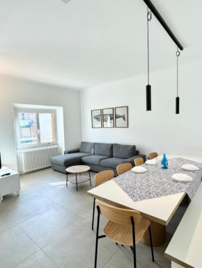 Hostdomus - White House Finale Ligure